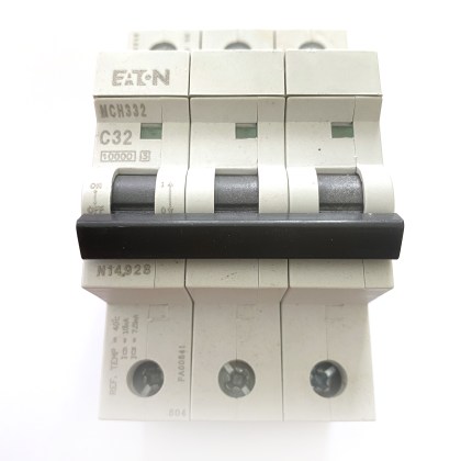 Eaton MCH332 C32 32A 32 Amp 3 Pole Phase MCB Circuit Breaker Type C